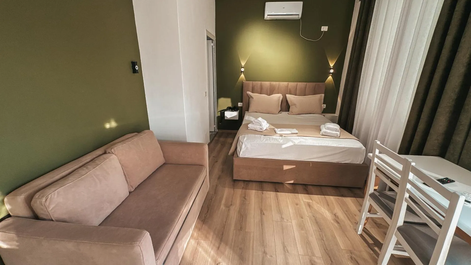 Relaxx Apartment & Hotel Tirana Albanien